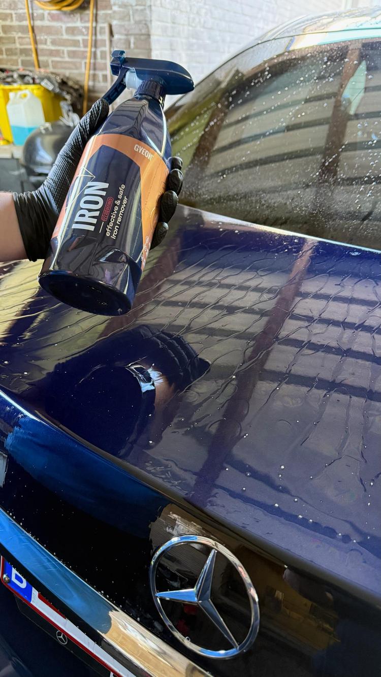 Stap 4: Voorbereiding op Polijsten – Iron Remover & Tar Remover